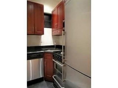 220 E 26th St #12