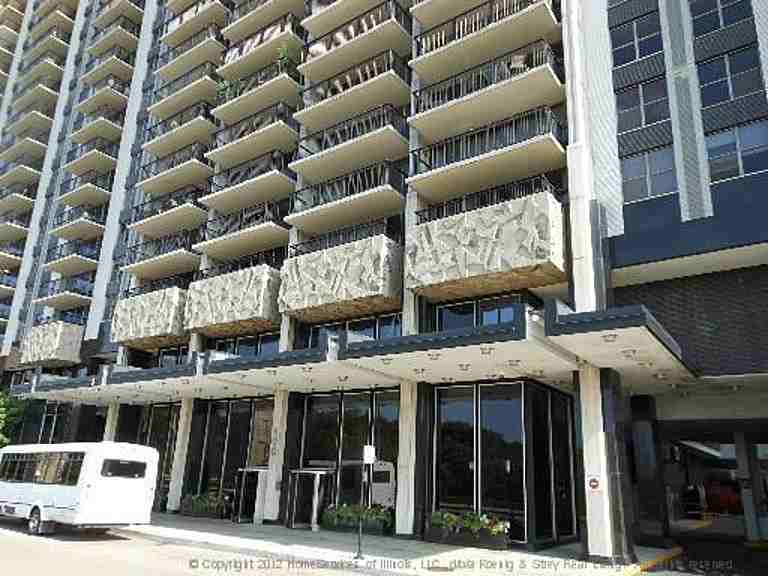 400 E Randolph St #1403