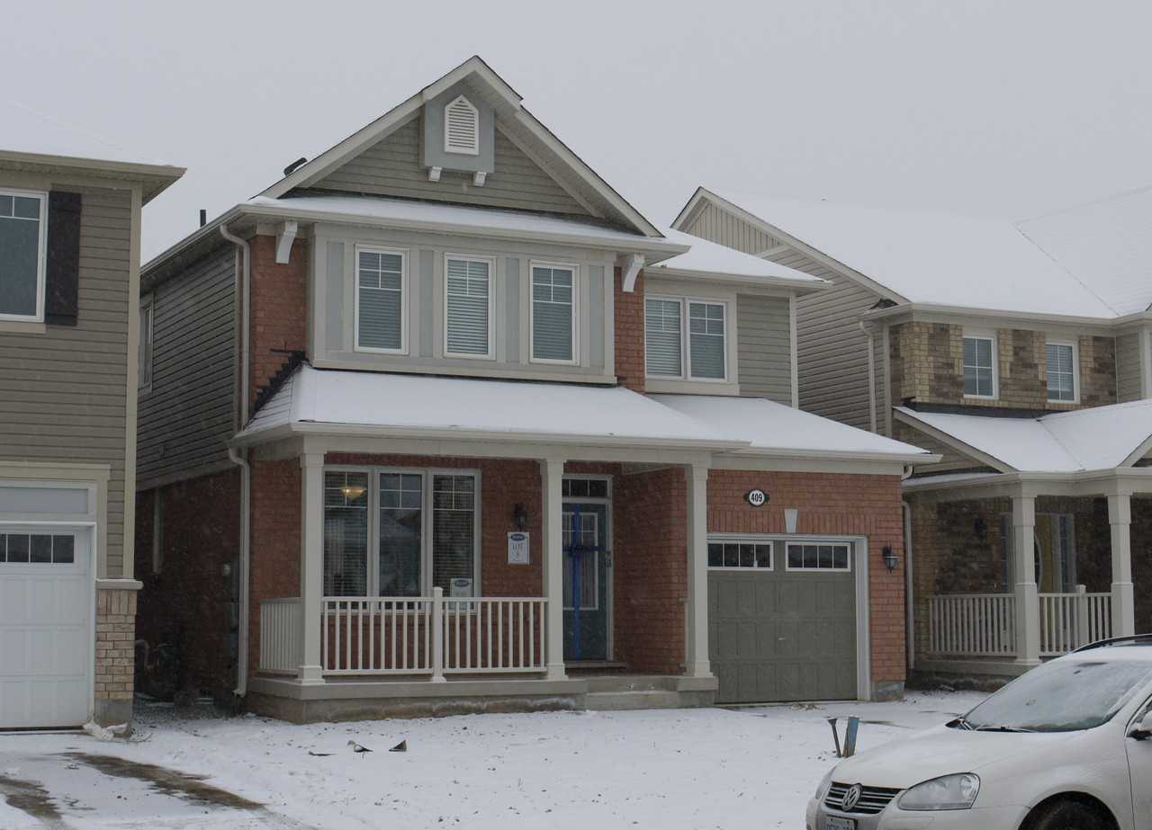 409 Leiterman Dr, Milton, ON L9T 8B9 3 Bedroom Apartment for Rent