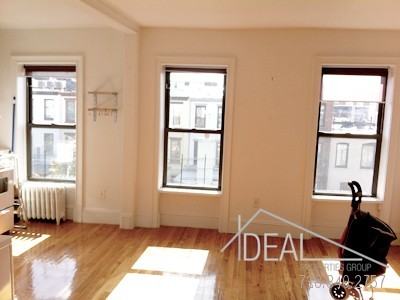 682 10th St #4 - Photo 3 of 7