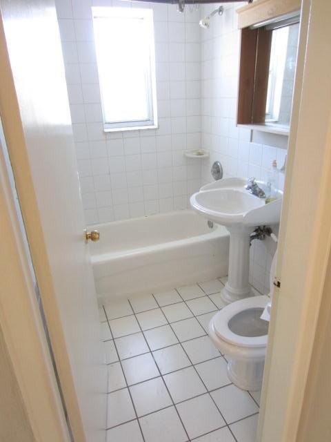 145 Woodward Ave #7 - Photo 3 of 8