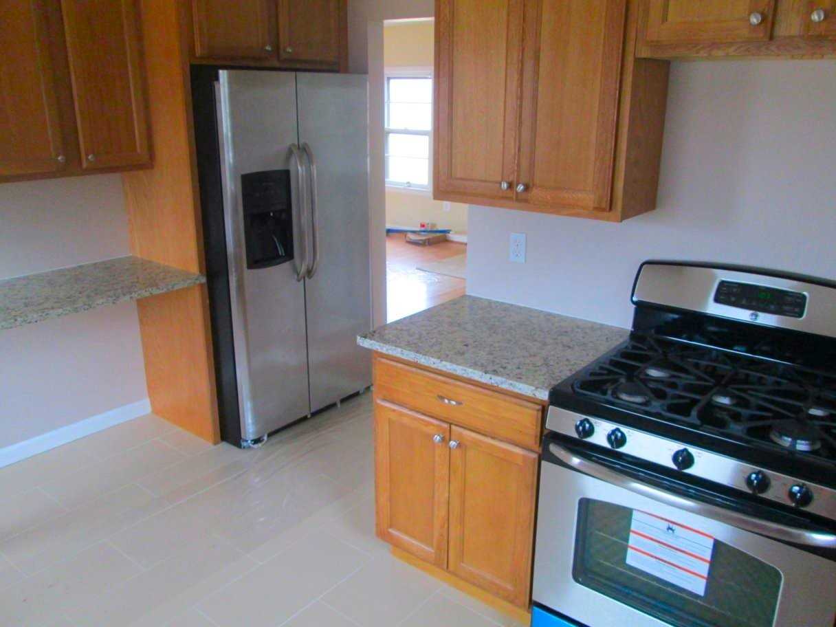 3423 Washington Dr - Photo 3 of 19