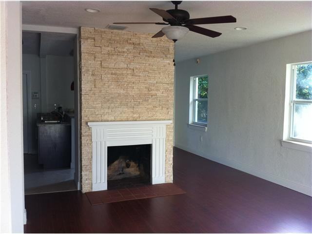 141 Ponce De Leon Blvd - Photo 2 of 11