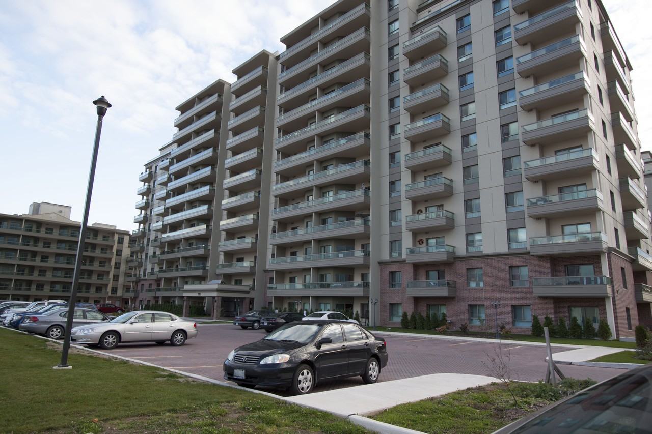 110 Plains Rd W, Burlington, ON L7T 0A6 2 Bedroom Apartment for Rent