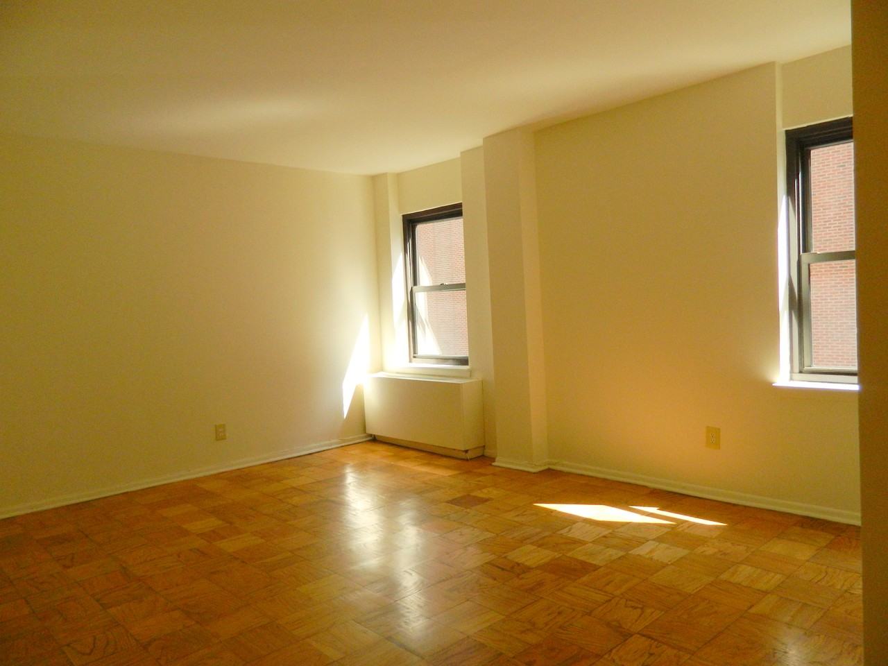 E 37th St #DW