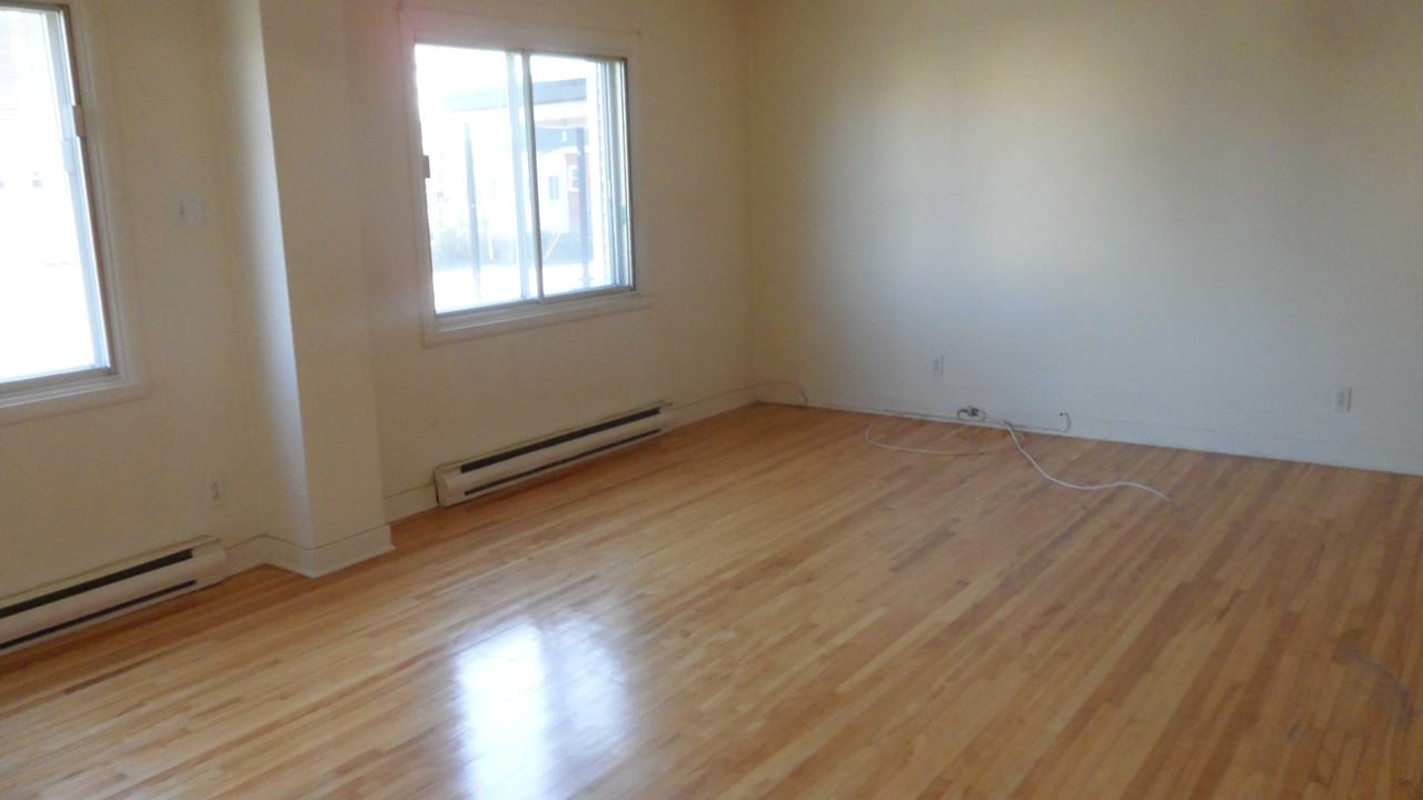 1390 Rue Provost - Photo 2 of 6