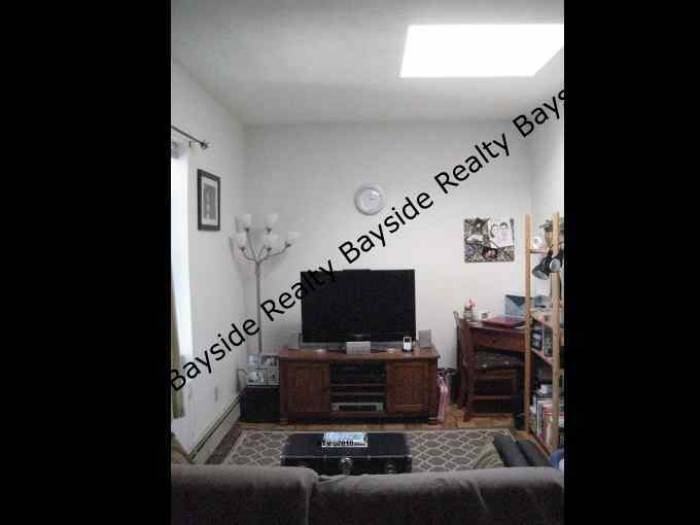 122 Berkshire St - Photo 3 of 6