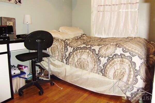 270 5th Ave - Photo 3 of 5