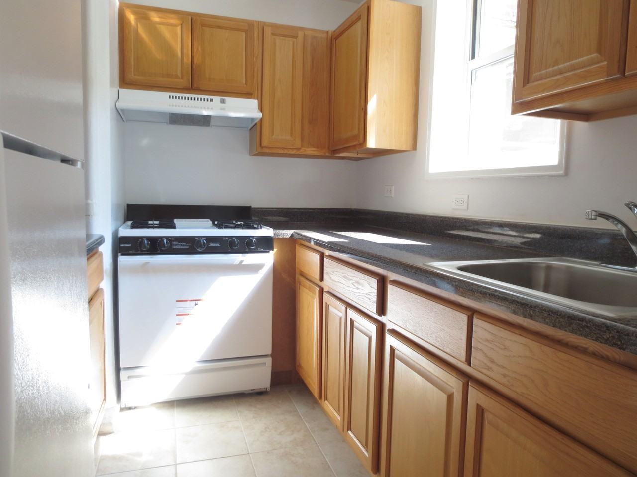 3211 Grand Concourse - Photo 2 of 4