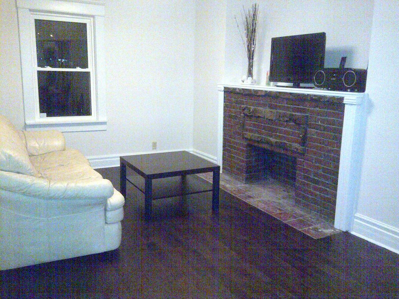 52 Wellington St - Photo 2 of 5