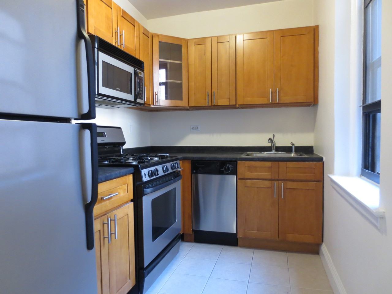 2950 Decatur Ave - Photo 3 of 5