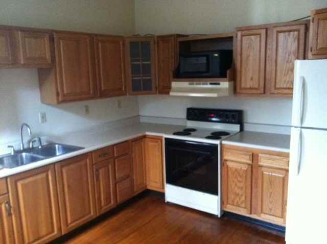 807 N 2nd St - Photo 3 of 8