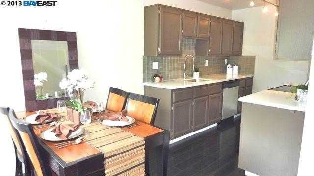 114 Bayside Ct - Photo 2 of 6