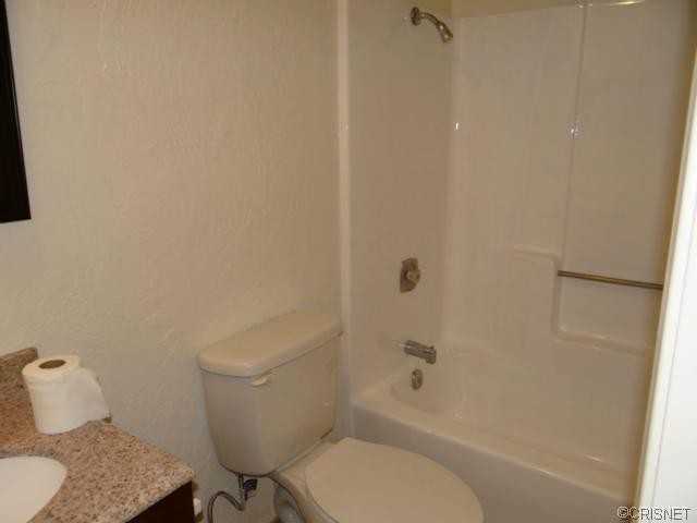 514 N Villa Ct - Photo 2 of 10