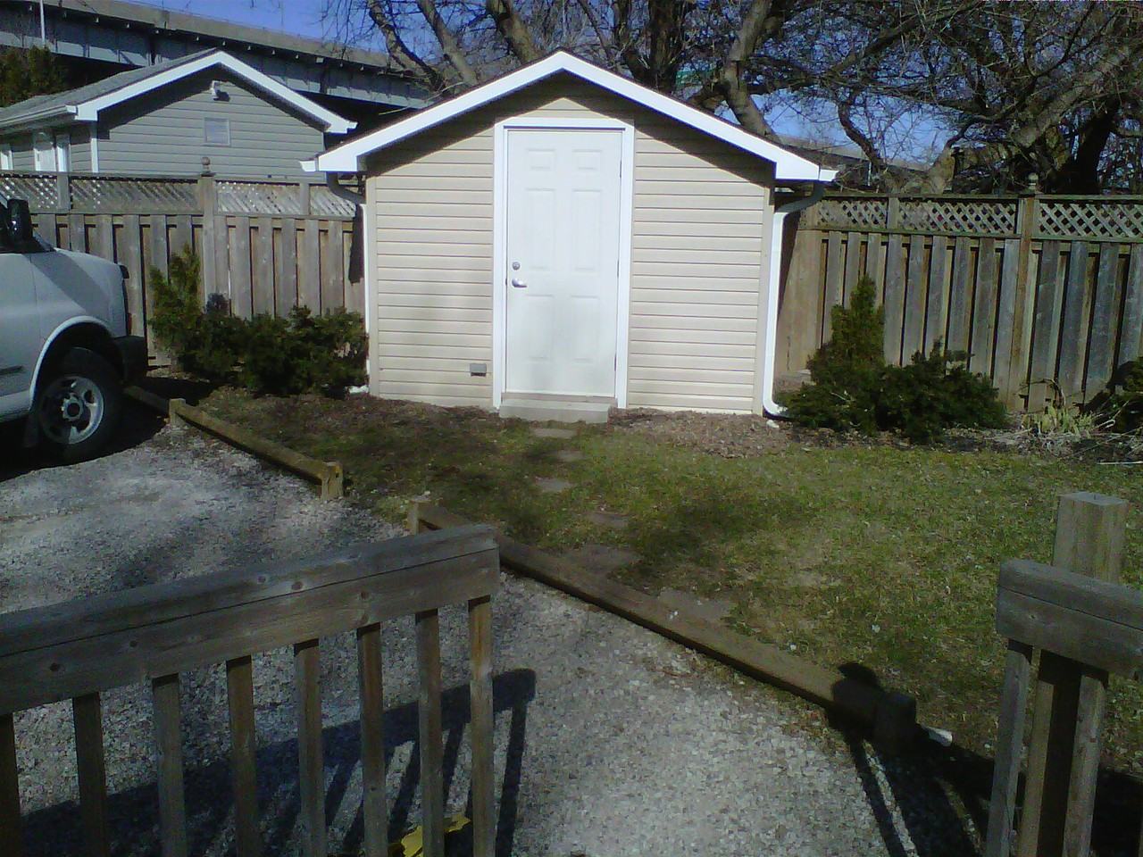 1025 Lakeshore Rd - Photo 2 of 4