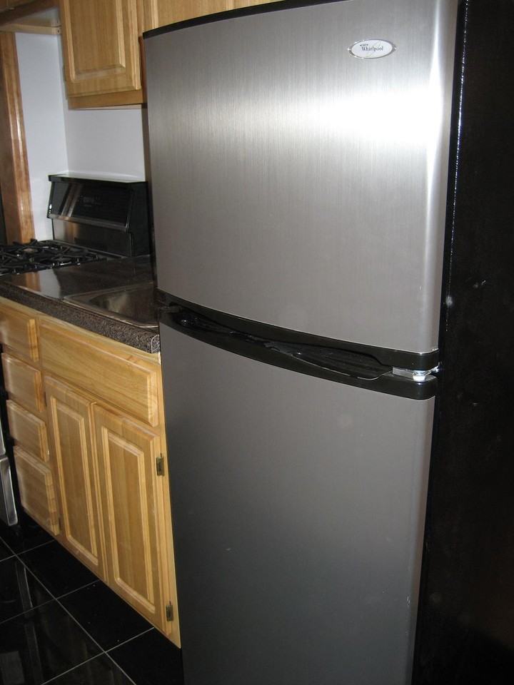 188 Suffolk St #2A - Photo 3 of 6