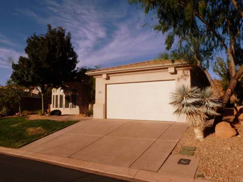 1642 N Raven Ln - Photo 2 of 19