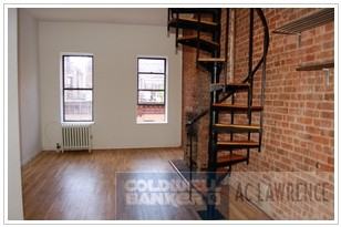 W 21st St #4A