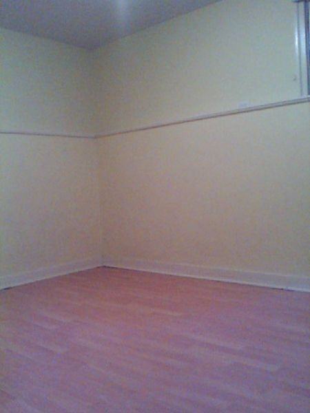 1016 13 St E #A - Photo 3 of 4