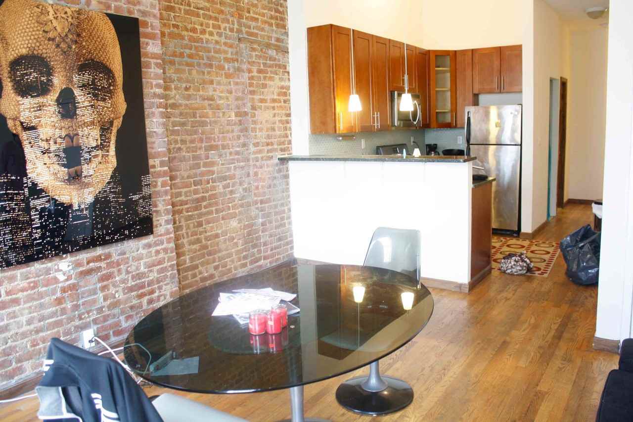 250 Madison St - Photo 3 of 6