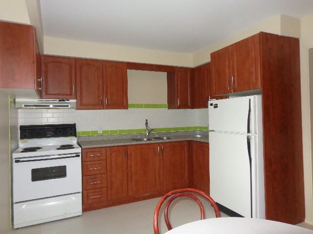120 Beverly Glen Blvd #60 - Photo 3 of 10