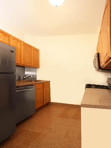 213 6th Ave - Photo 2 of 3