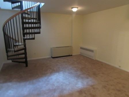 304 Mulberry St LE - Photo 3 of 5