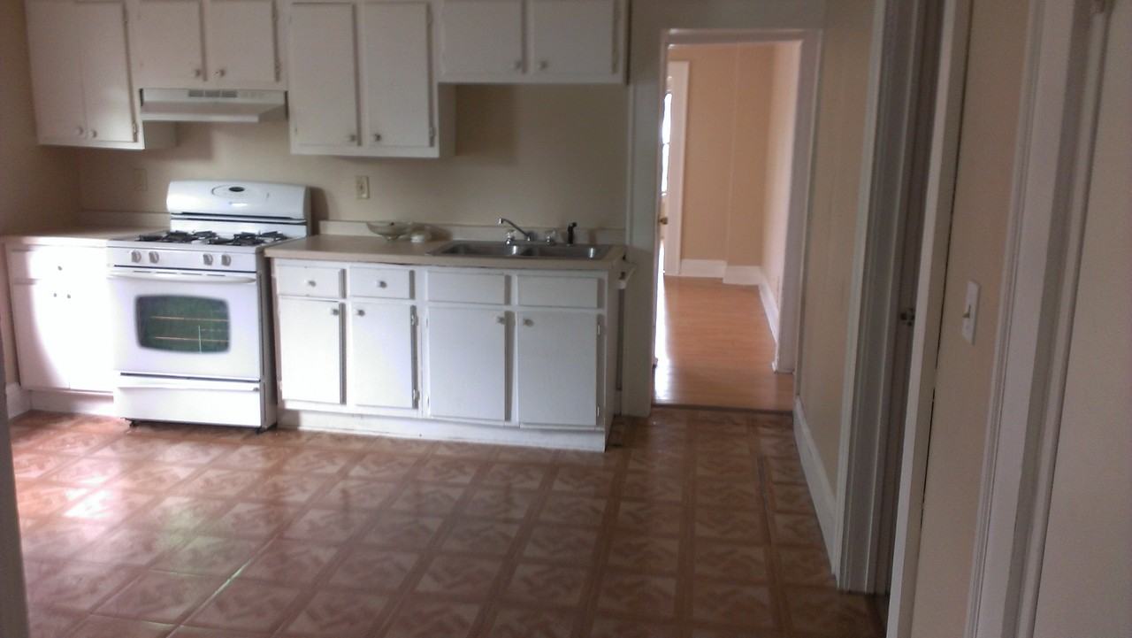 2519 Grand St NE #1-2 - Photo 3 of 4