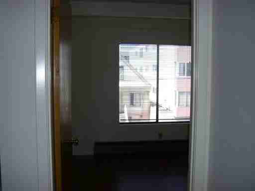 1542 48th Ave #4 - Photo 3 of 7