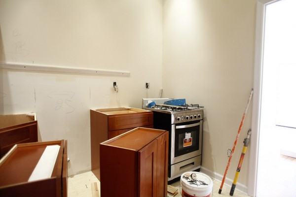 323 Evergreen Ave 1L - Photo 3 of 6