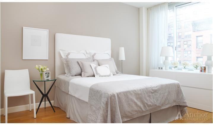 330 W 39 19 - Photo 2 of 4