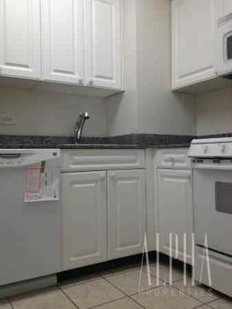 305 E 80th St 6RW - Photo 2 of 6