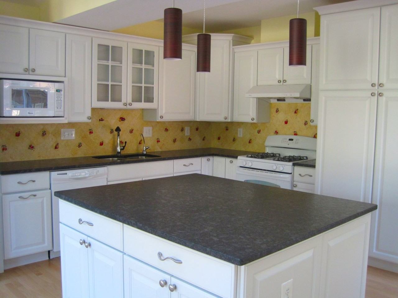 1113 N Tuckahoe St - Photo 2 of 19