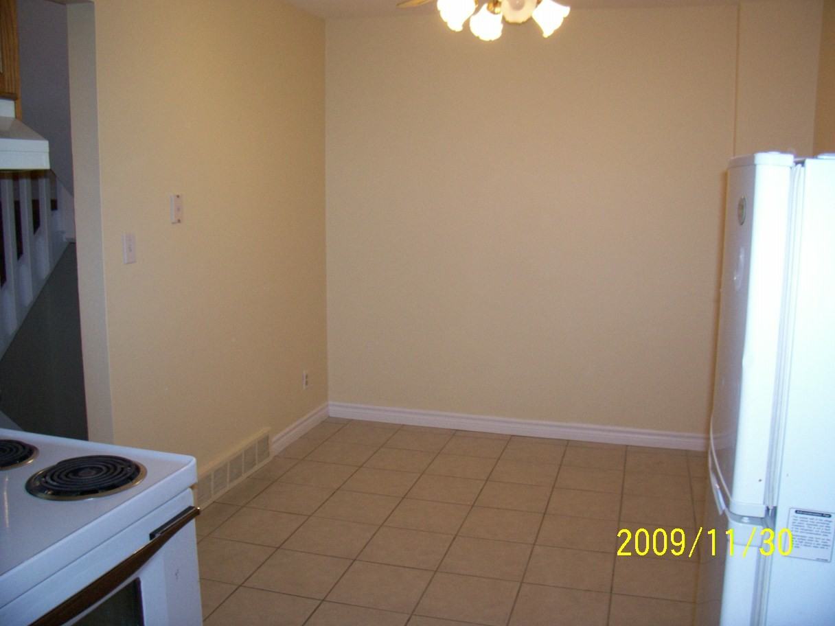 31 Orchard Heights Dr #4 - Photo 3 of 6