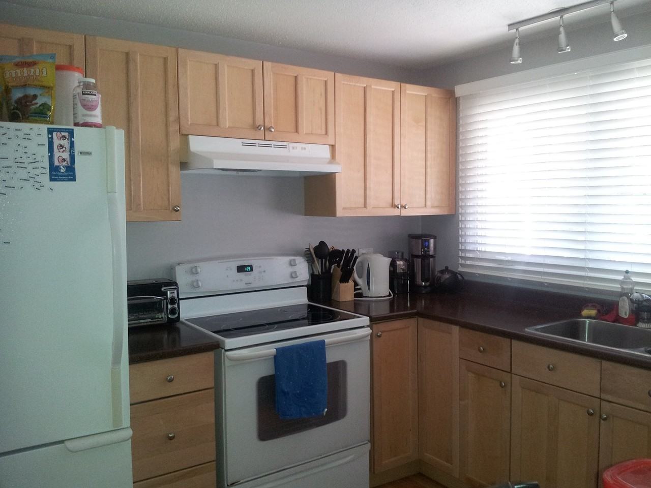 98 Woodfield Dr - Photo 2 of 8