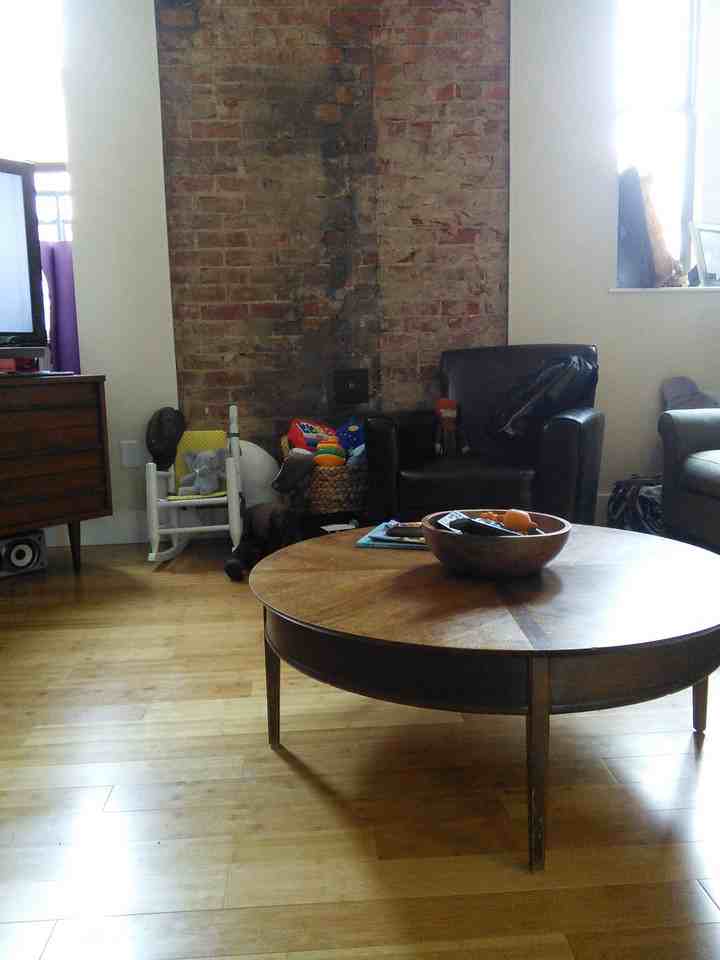 2733 Woodburn Ave - Photo 3 of 12