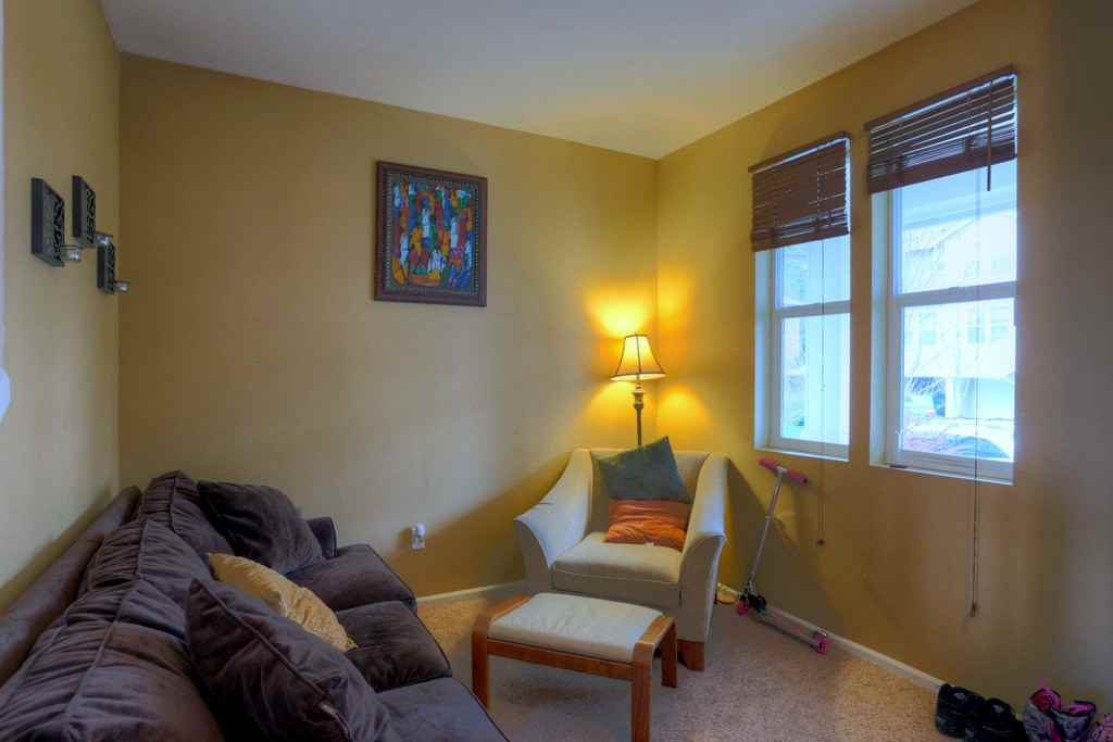 3714 S Holly Park Dr - Photo 3 of 14