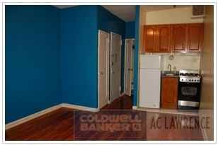 1558 3rd Ave - Photo 2 of 4