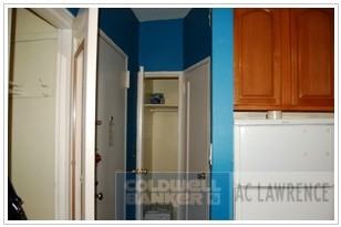 1558 3rd Ave - Photo 3 of 4