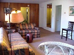 403 E Weller St - Photo 3 of 8