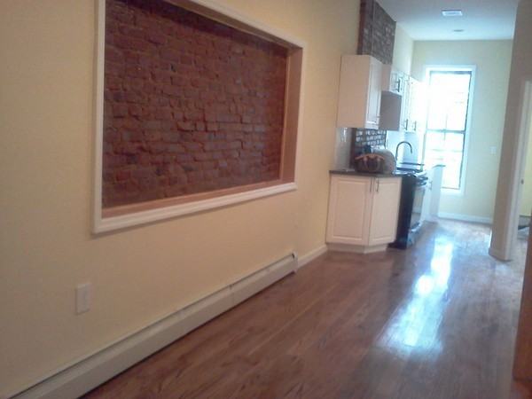 821 E Green St 2ndFL - Photo 2 of 5