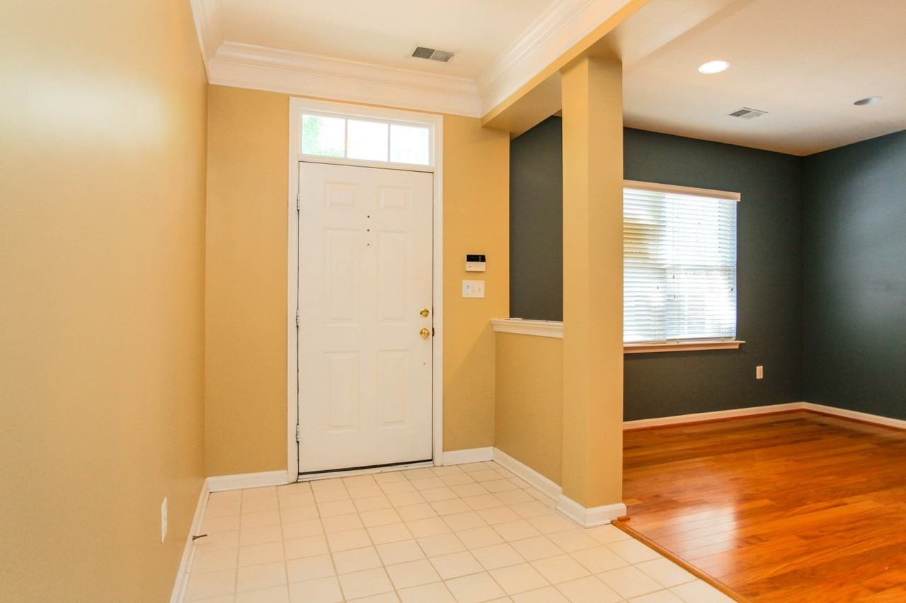 265 Medlock Ln - Photo 3 of 32