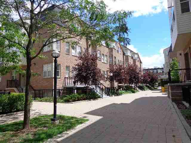 760 Lawrence Ave W #243