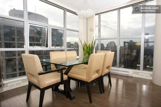 989 Beatty St - Photo 2 of 9