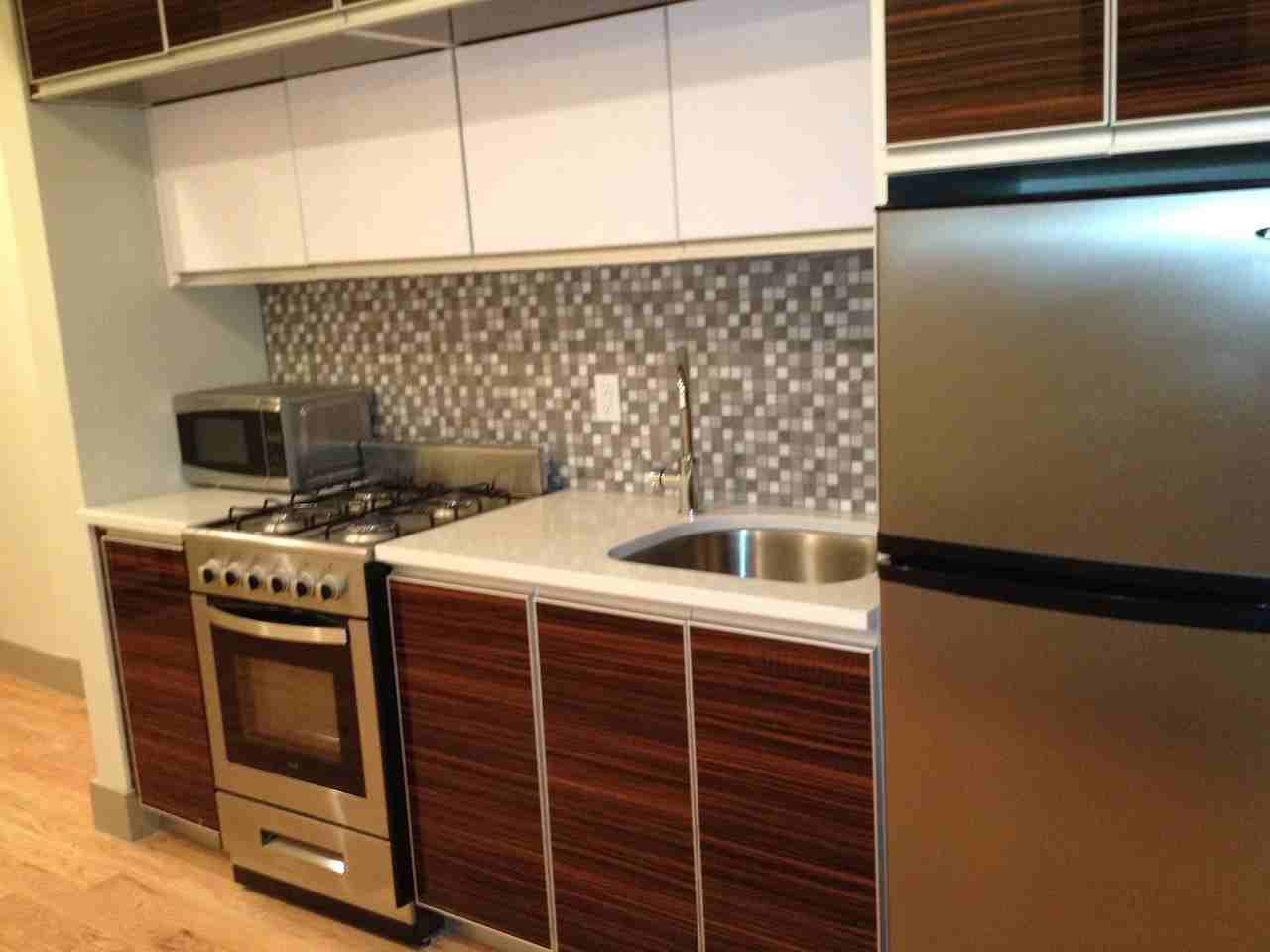 132 Ralph Ave - Photo 2 of 6