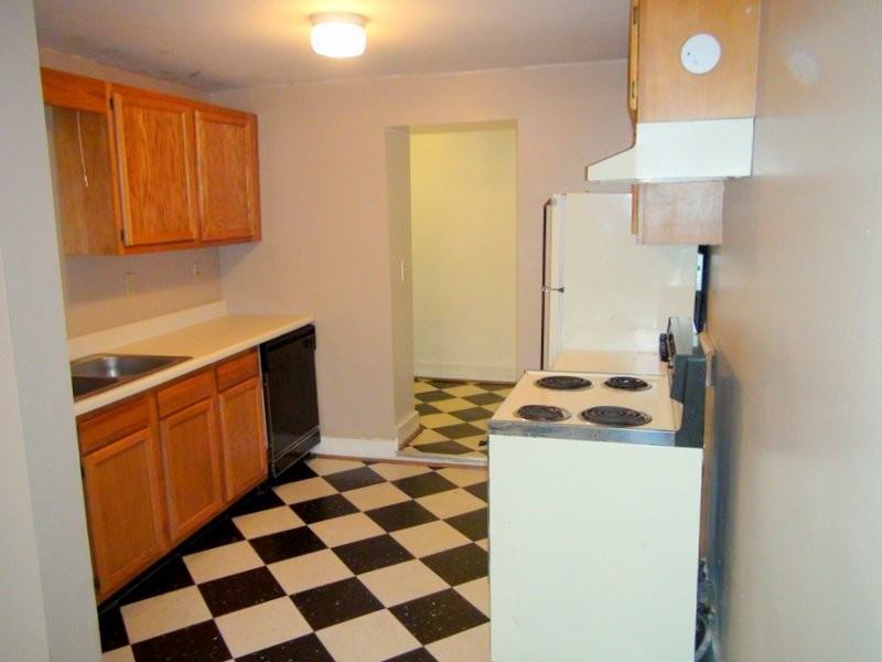 904 40th St S #5 - Photo 3 of 5