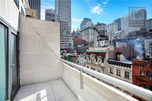 33 W 56th St 9C - Photo 3 of 5