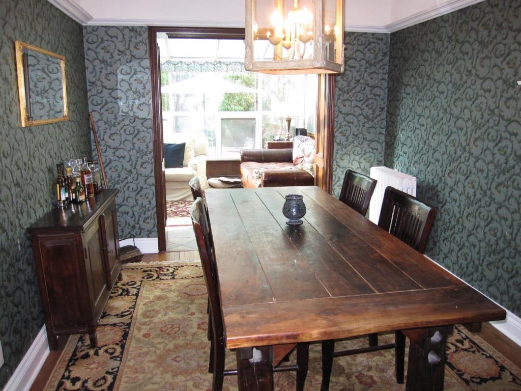 150 Moore Ave - Photo 3 of 10