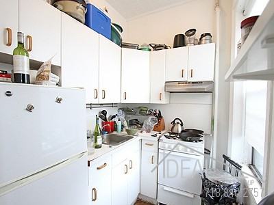 313 Henry St #3 - Photo 3 of 7