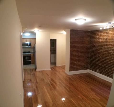 143 Willow St 1R - Photo 2 of 3